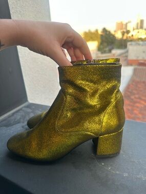 & Other Stories metallic gold ankle boots with block heel, size 36 (6)